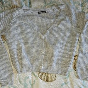 Cropped gray sweater